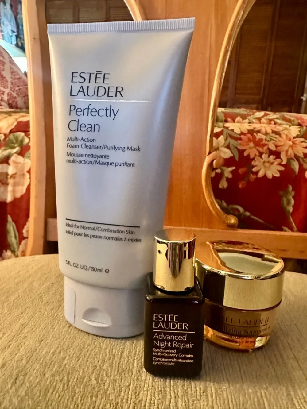 New! Estee Lauder lot of cleanser, youth power creme and advanced night repair